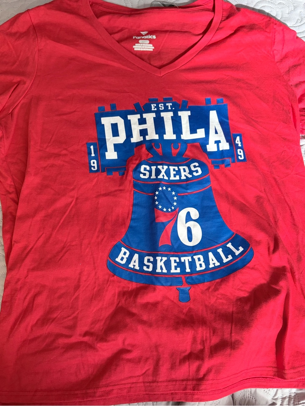 Fanatics Red Philadelphia Sixers Graphic V-Neck Tee